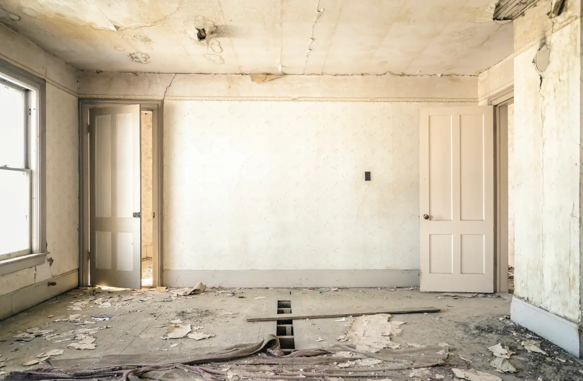 Waste disposal crew managing a cleanout project in Kittery